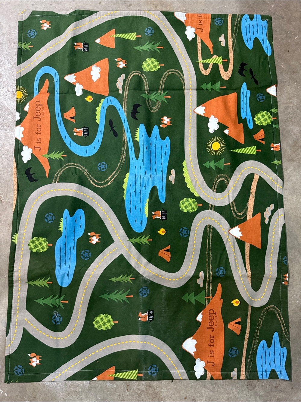 Green Play Mat with Roads and Outdoor Scenes